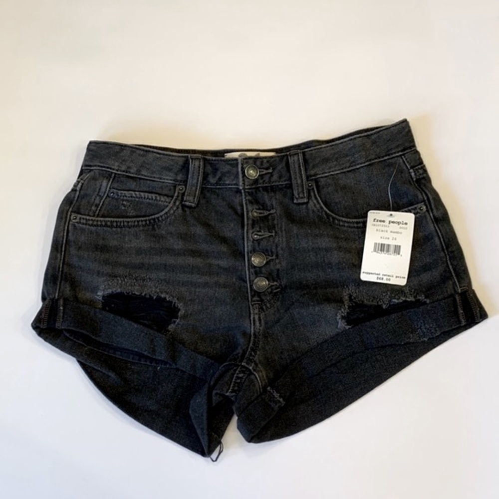 Free people We the People Romero black mambo  cutoff denim shorts size 26